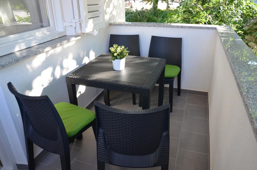 Apartments Mango Baška Eksteriør bilde